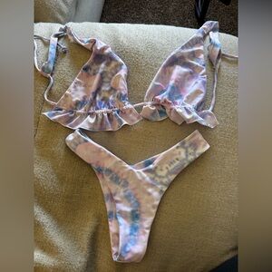 Apollo and Sage Moreton bikini